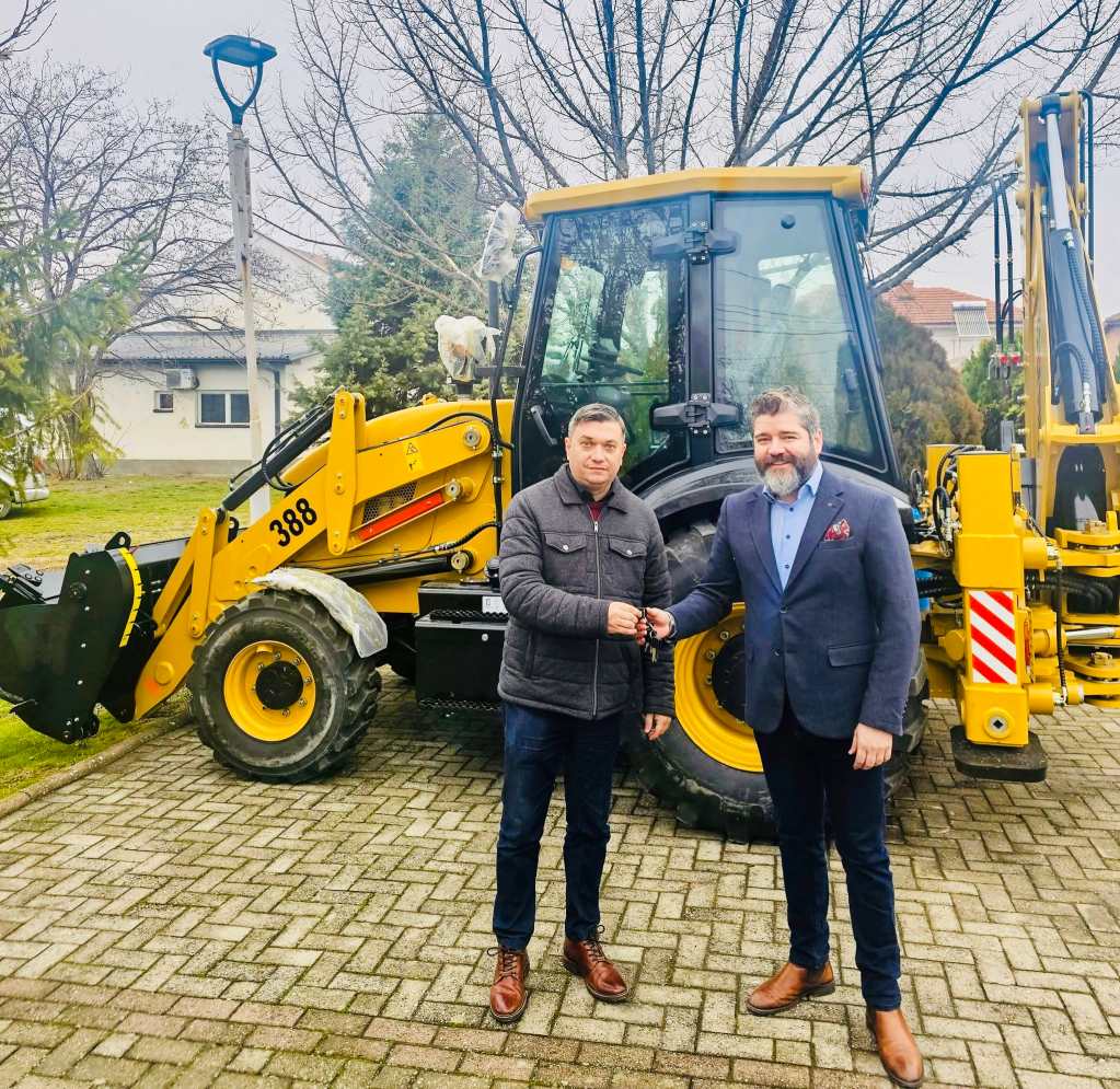 backhoe loader